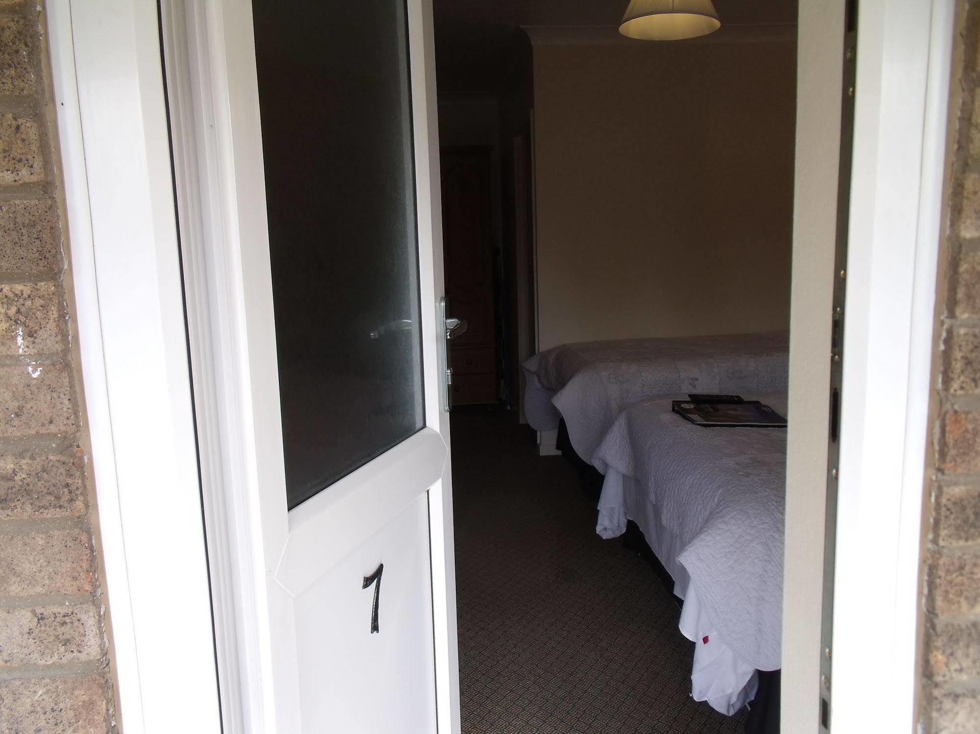 The New Inn Motel ヨーク エクステリア 写真